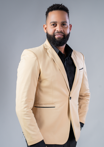 Pastor Michael Ramírez